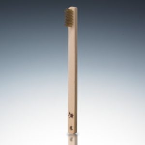 真鍮ブラシ　先端角なし　保管用穴あり　木柄　ガム取り　さび落とし日本製